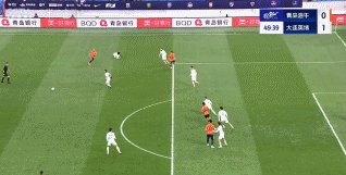 席尔瓦越位.gif